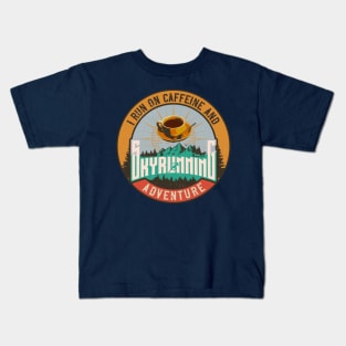 SKYRUNNING I RUN ON CAFFEINE AND ADVENTURE Kids T-Shirt